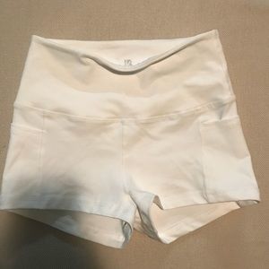BUFFBUNNY White Melina shorts S